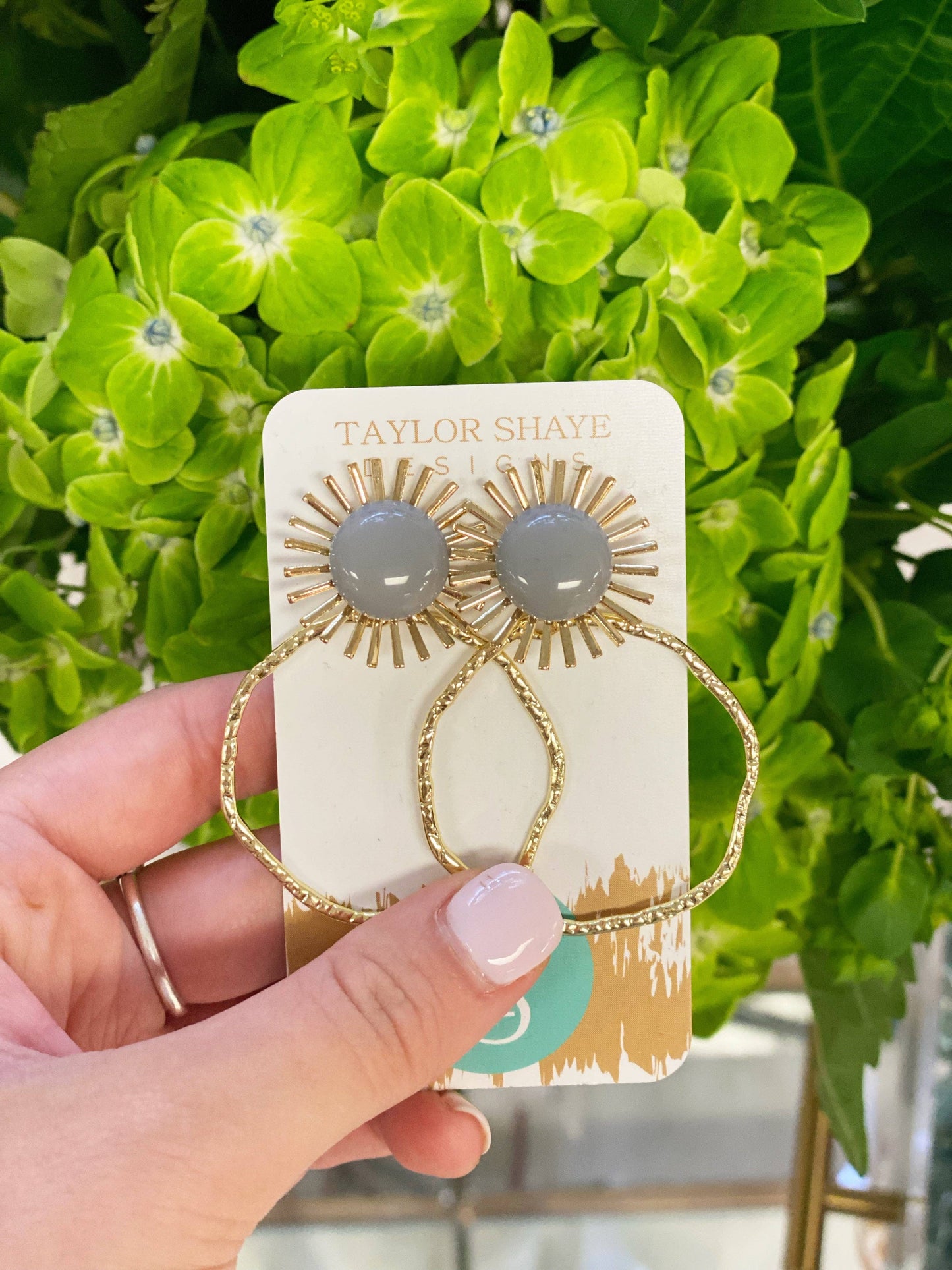 Colorful Sunburst Hoops: Mint