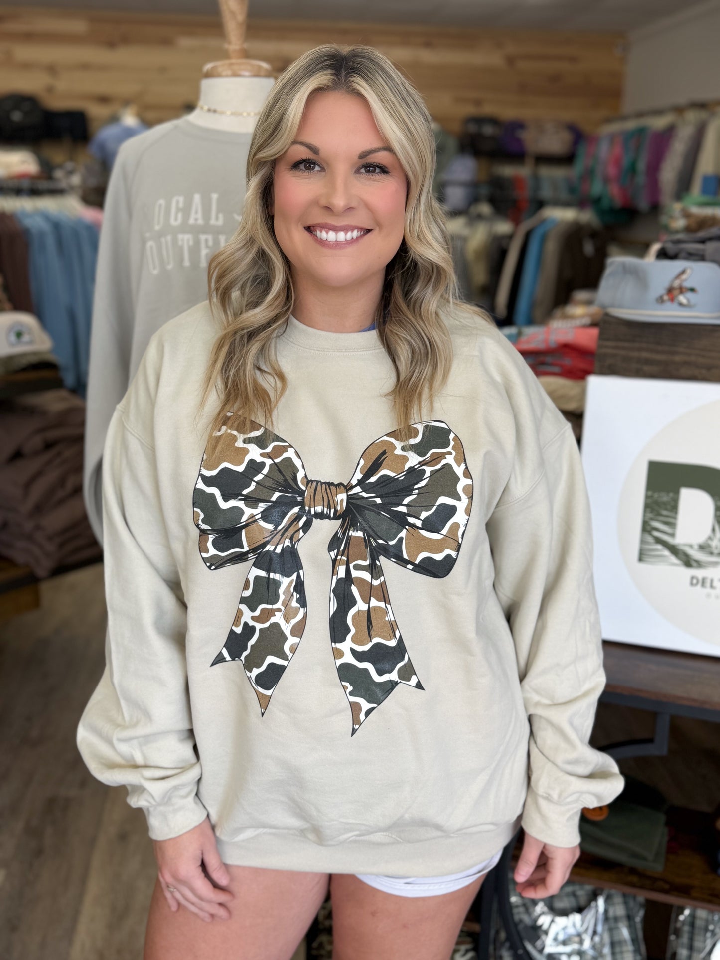 Duck Camo Bow Graphic Crewneck- Sand