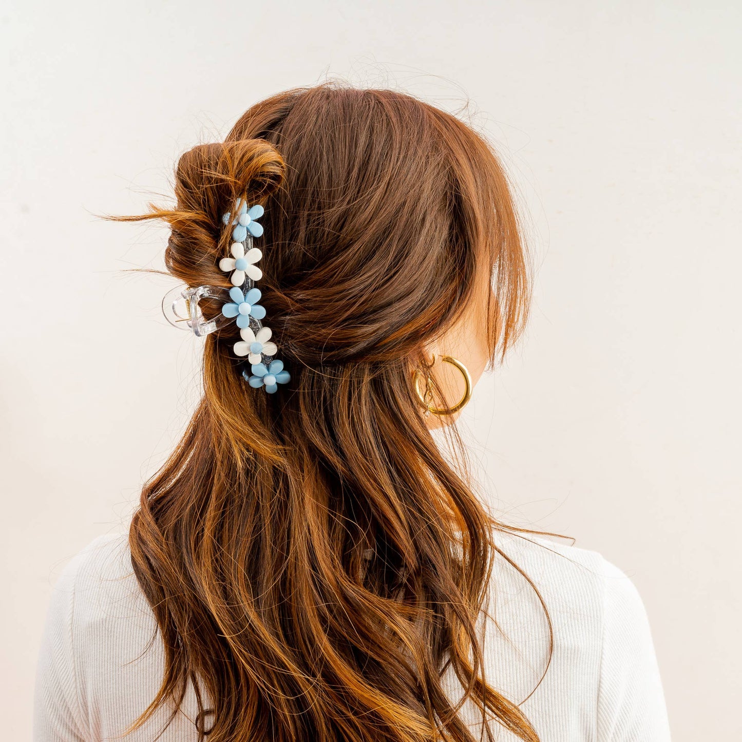 Daisy Claw Clip - Light Blue