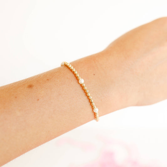 Madi Beaded Bracelet in Gold: Standard 6.75 inch