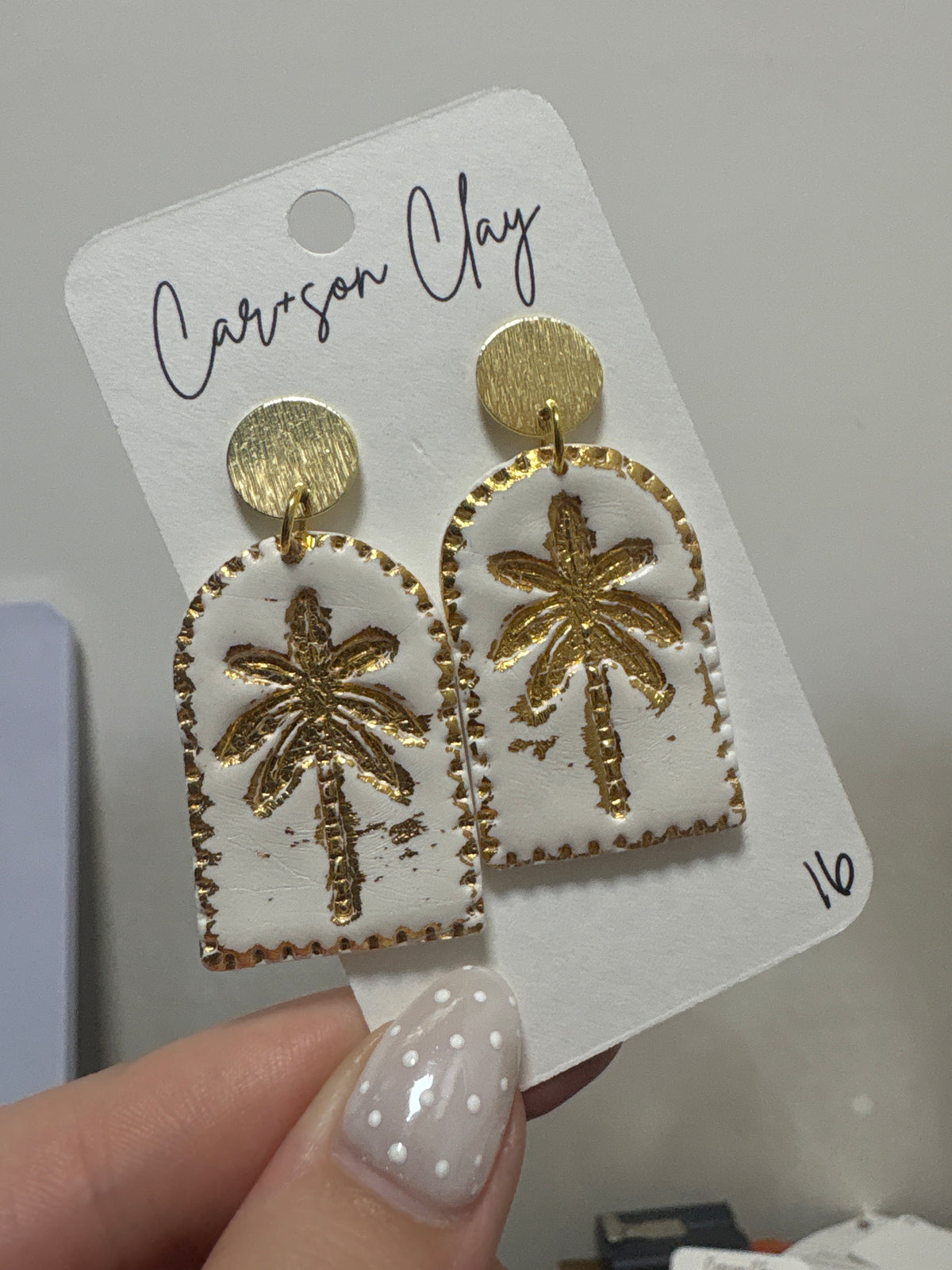 Car+son Clay Palm Tree earrings Gold/white