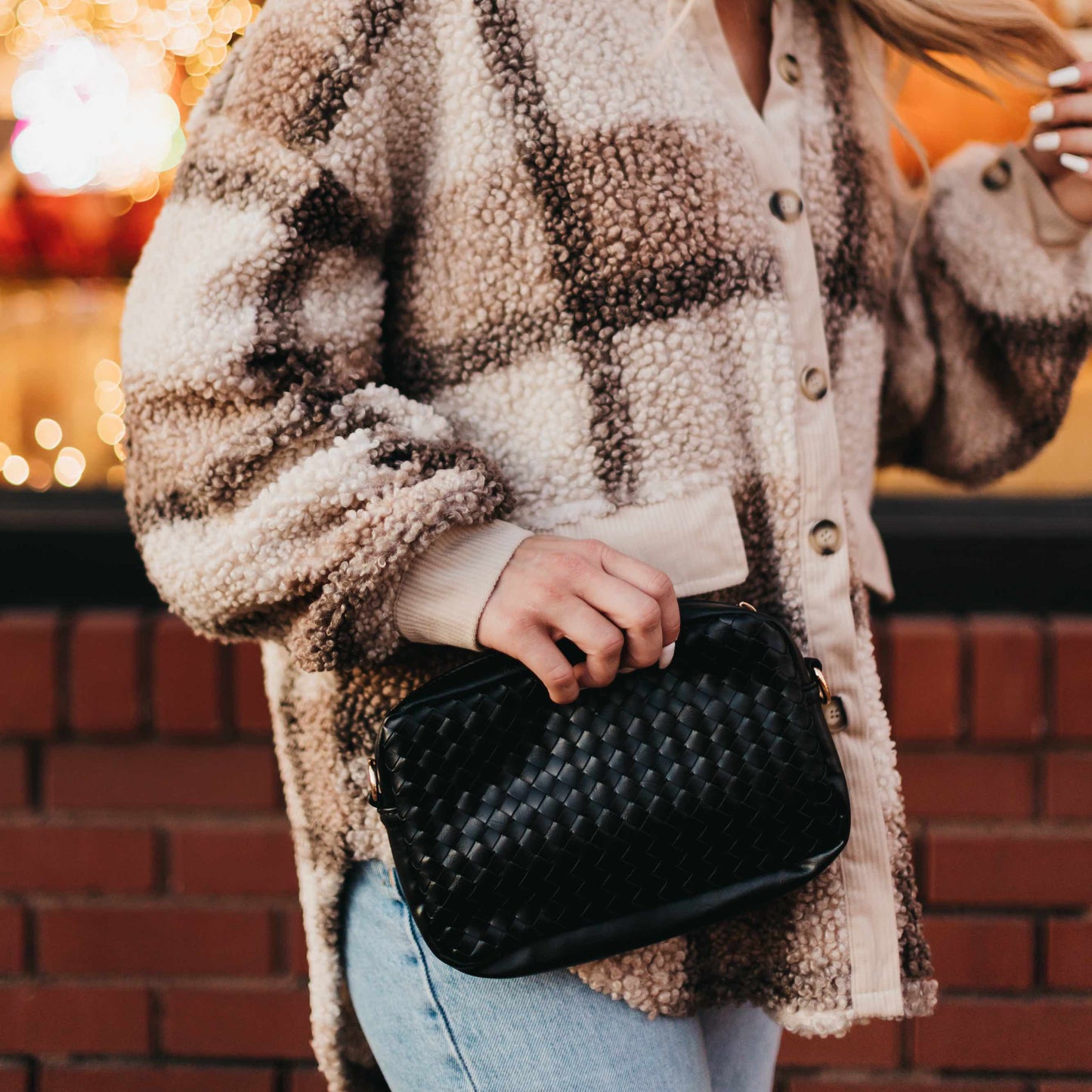 Woven Willow Camera Crossbody Bag: Checkered Navy