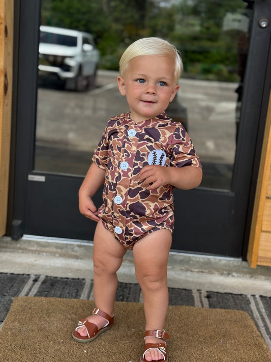 Short sleeves baseball embroidery baby boy romper : Camo