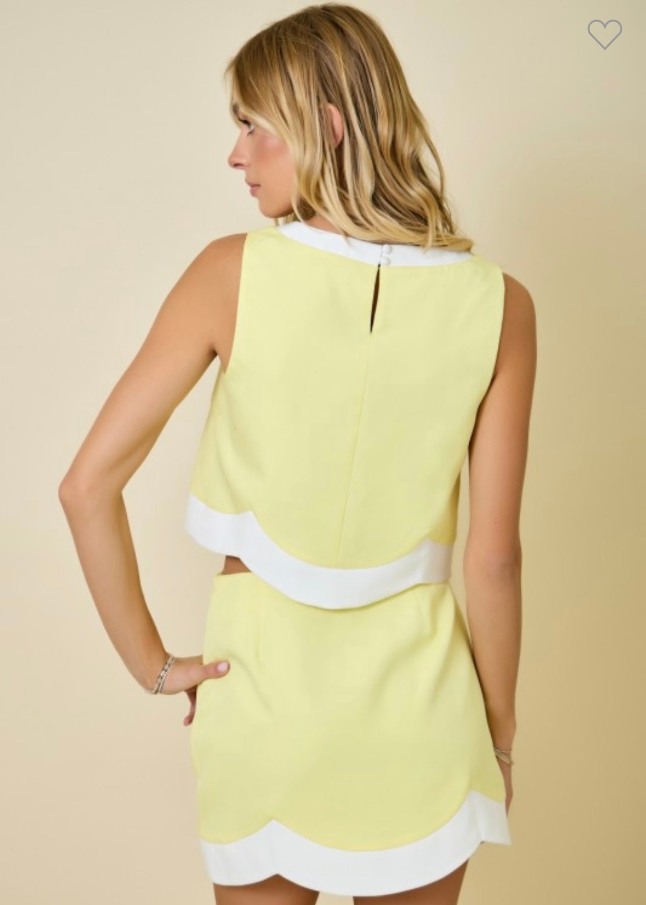 Sleeveless Contrast Edge Crop Top w/ curved Hem Top - Lemon/White