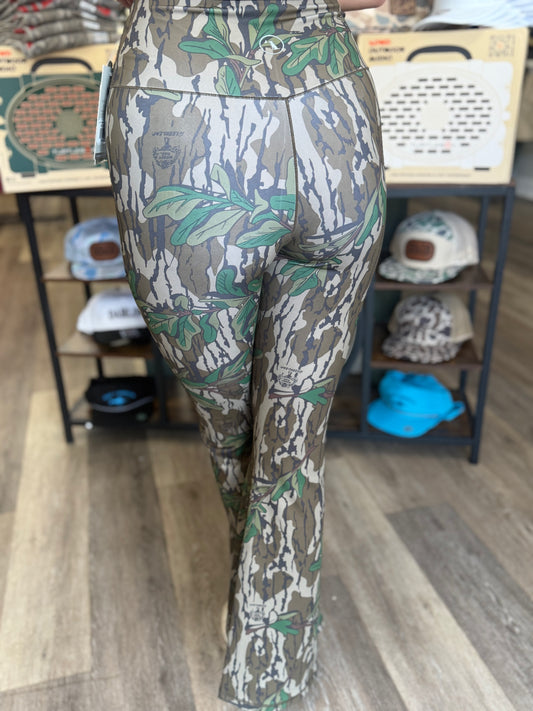 Local Girl Outfitters - LG Leggings - Greenleaf