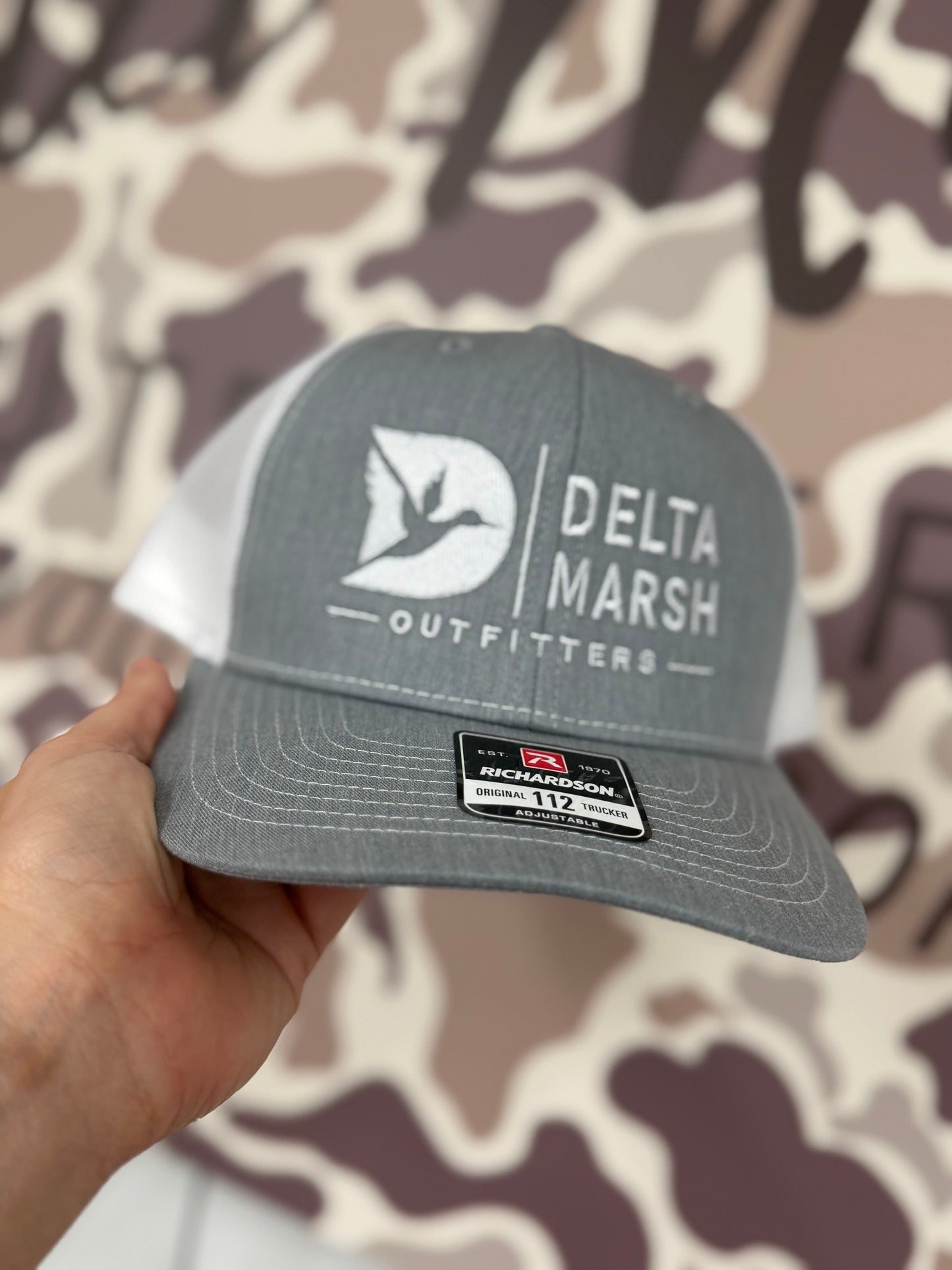 Delta Marsh Flying Duck - Richardson 112 - Heather Grey/White