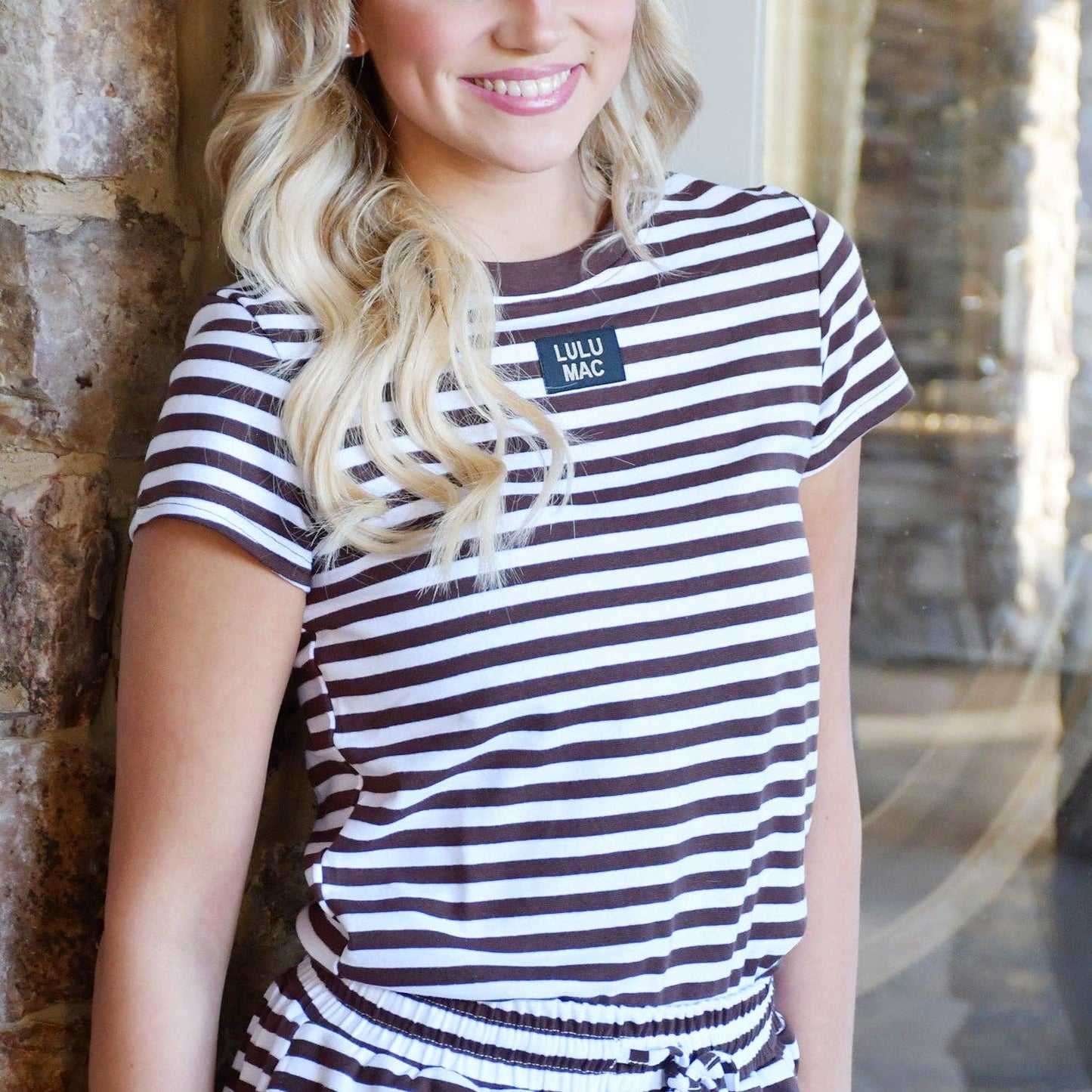 LM-STRIPE BABY DOLL TOP SS-BROWN: BROWN