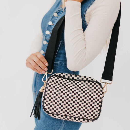 Woven Willow Camera Crossbody Bag: Checkered Brown