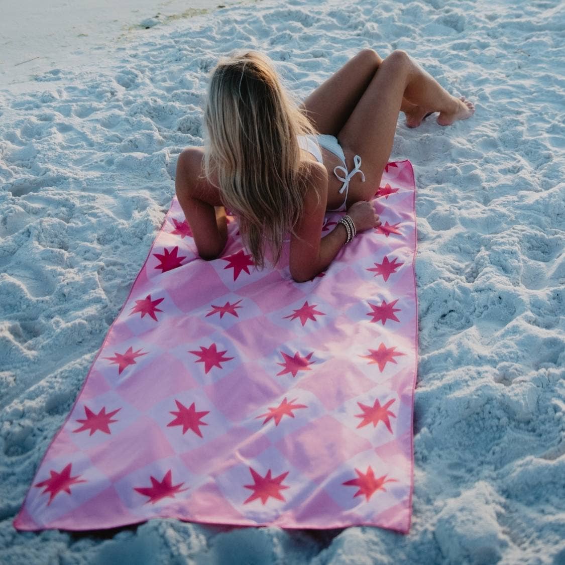 Lobster Wholesale Quick Dry Reversible Pool Towel: Pink