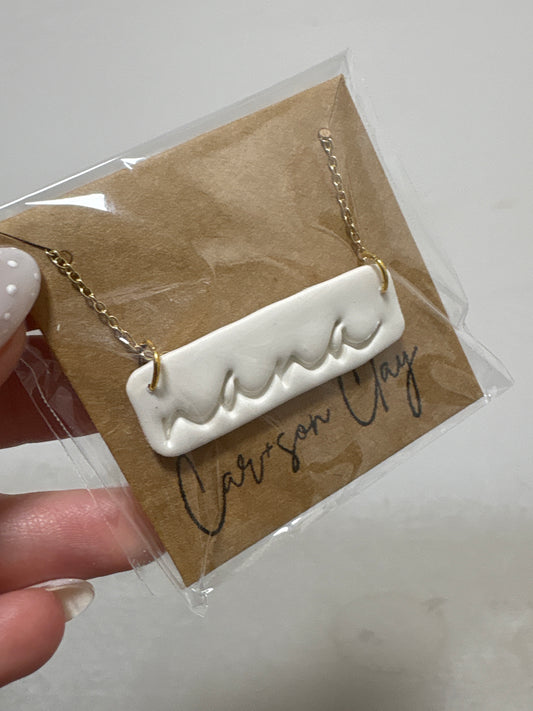 Car+son Clay Necklace Nana- White