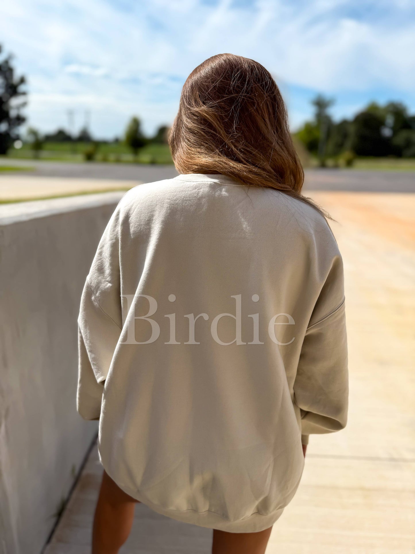 Duck Camo Bow Sand Graphic Crewneck ETA