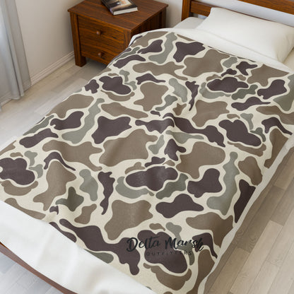 Delta Marsh Velveteen Plush Blanket