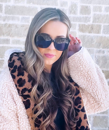 High Class Black - Oversized Square Sunglasses