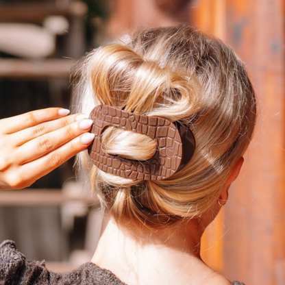 Brown Crocodile | Large| Flat Round Hair Clip