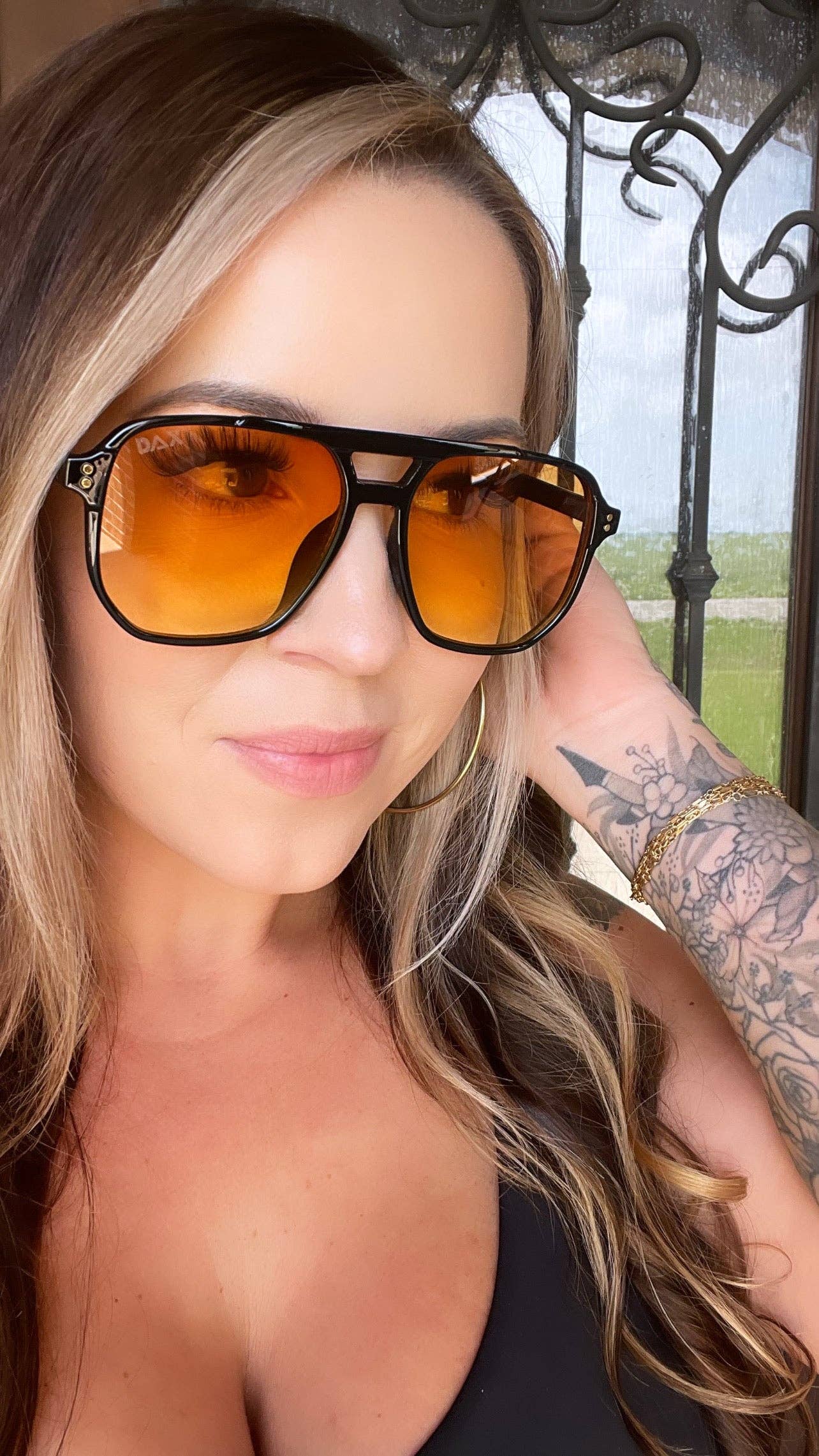 Skye - Unisex Oversized Aviator: Amber