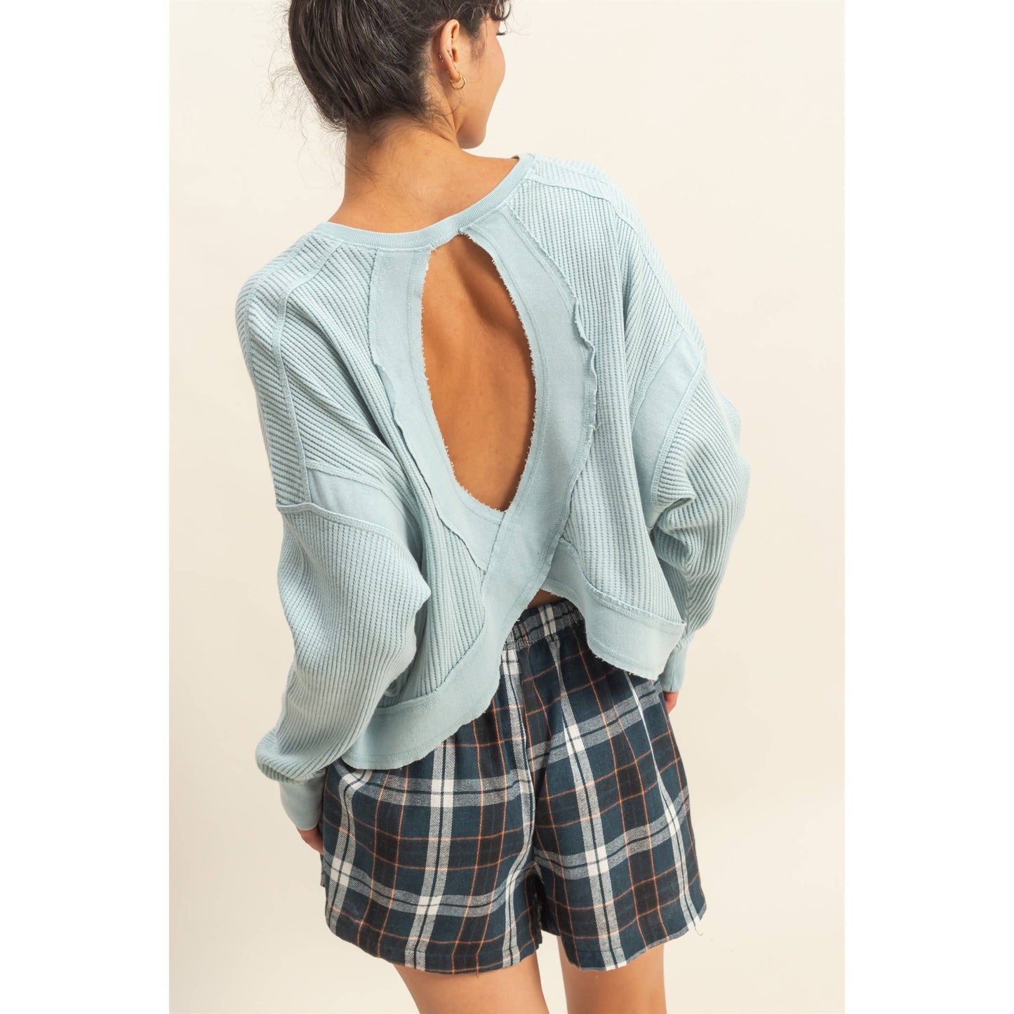 Open Back Textured Knit Long Sleeve Top: EMERALD