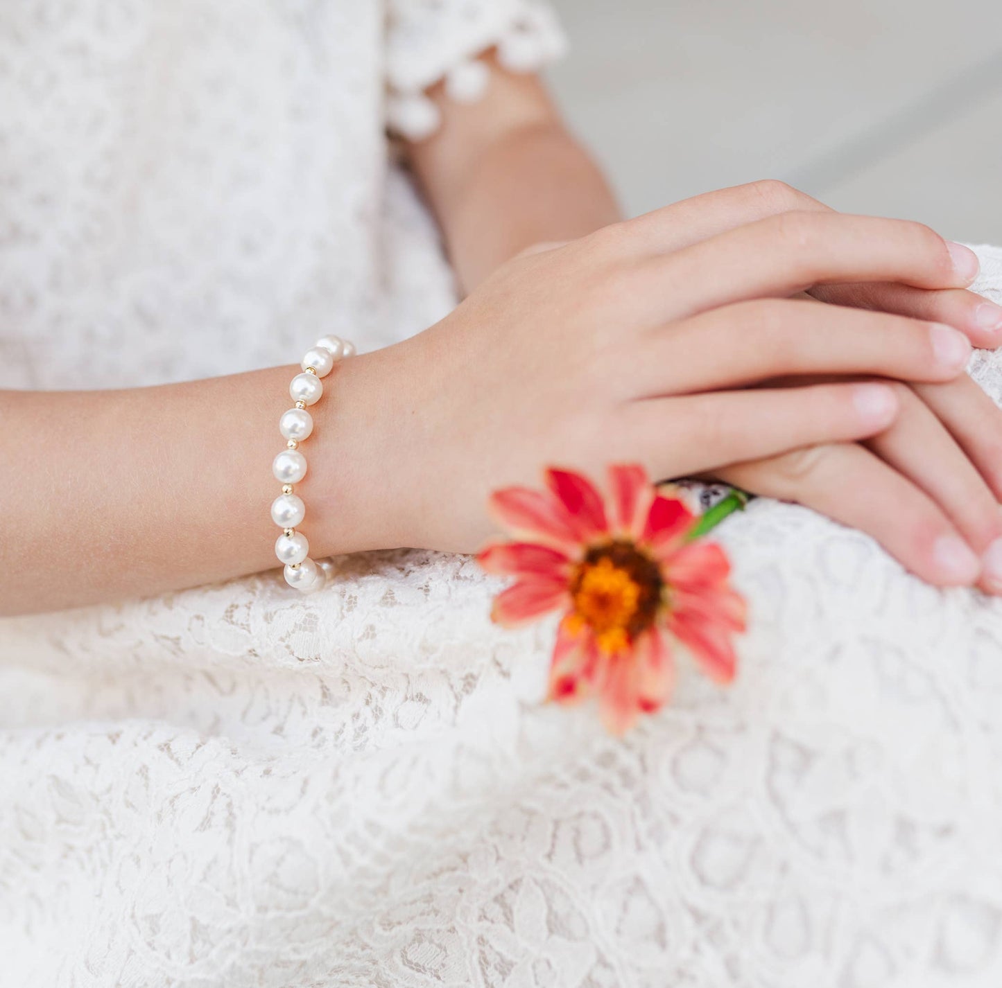 Little Girls 14K Gold-Plated Chunky Pearl Bracelet for Kids: Medium 1-5 Years