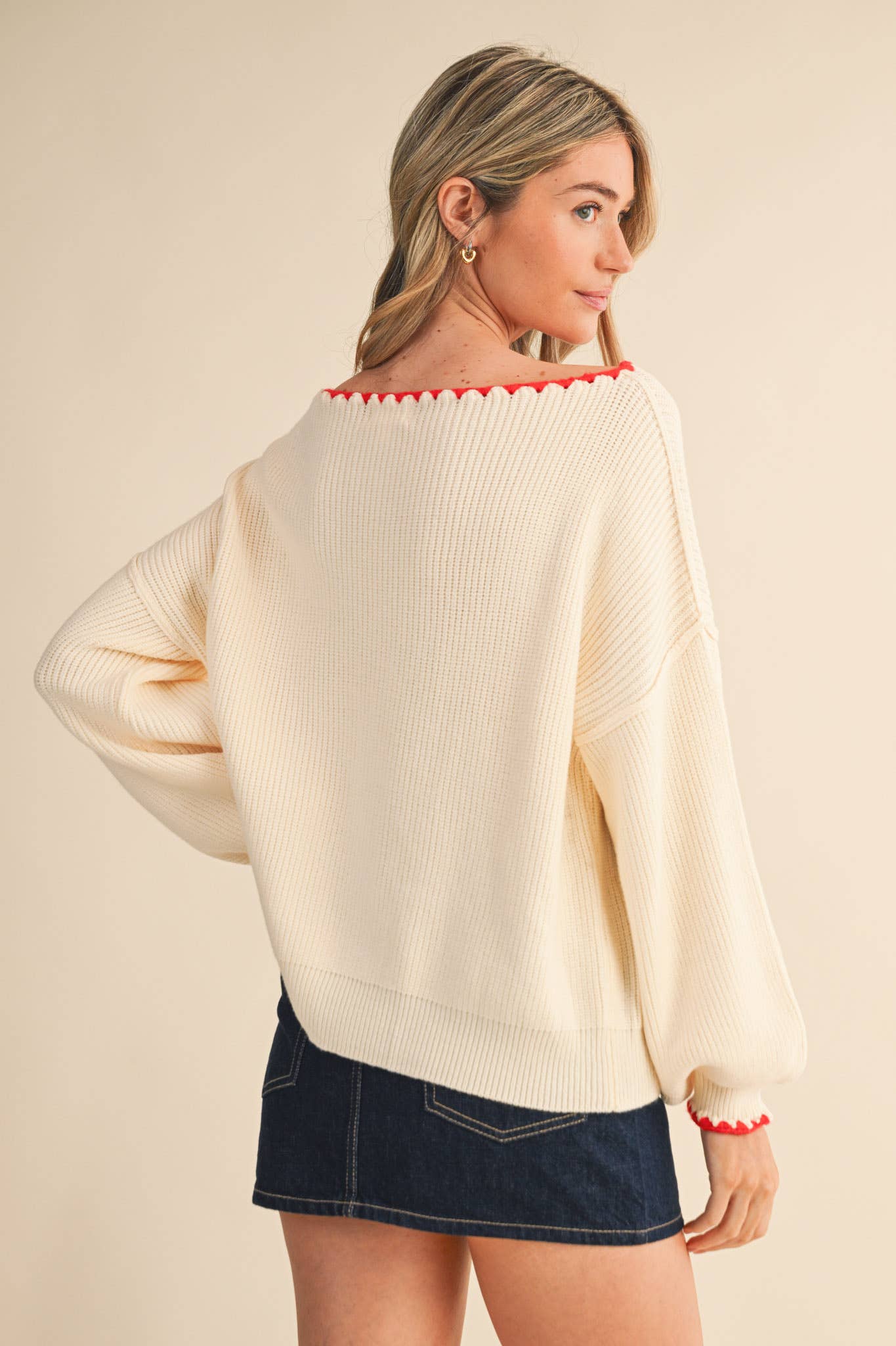 BOAT NECK TRIANGLE STITCH PUFF SLEEVE SWEATER MSW11245: CHOCOLATE CREAM