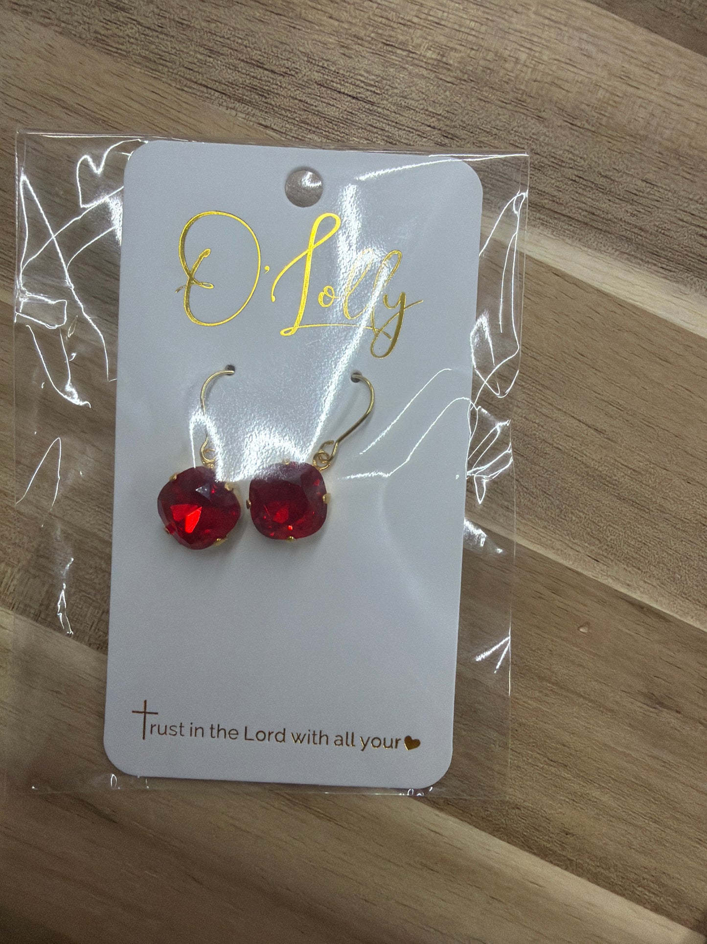 O’Lolly Stone dangle earrings-Red
