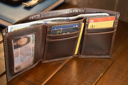 LSU Tigers Men's Collegiate Trifold Leather Wallet.: Crazyhorse Brown