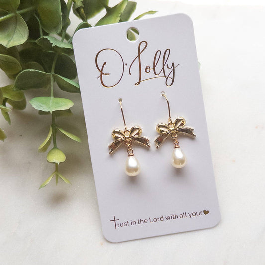 Gold Bow w/Teardrop Pearl Earrings “Emmy”