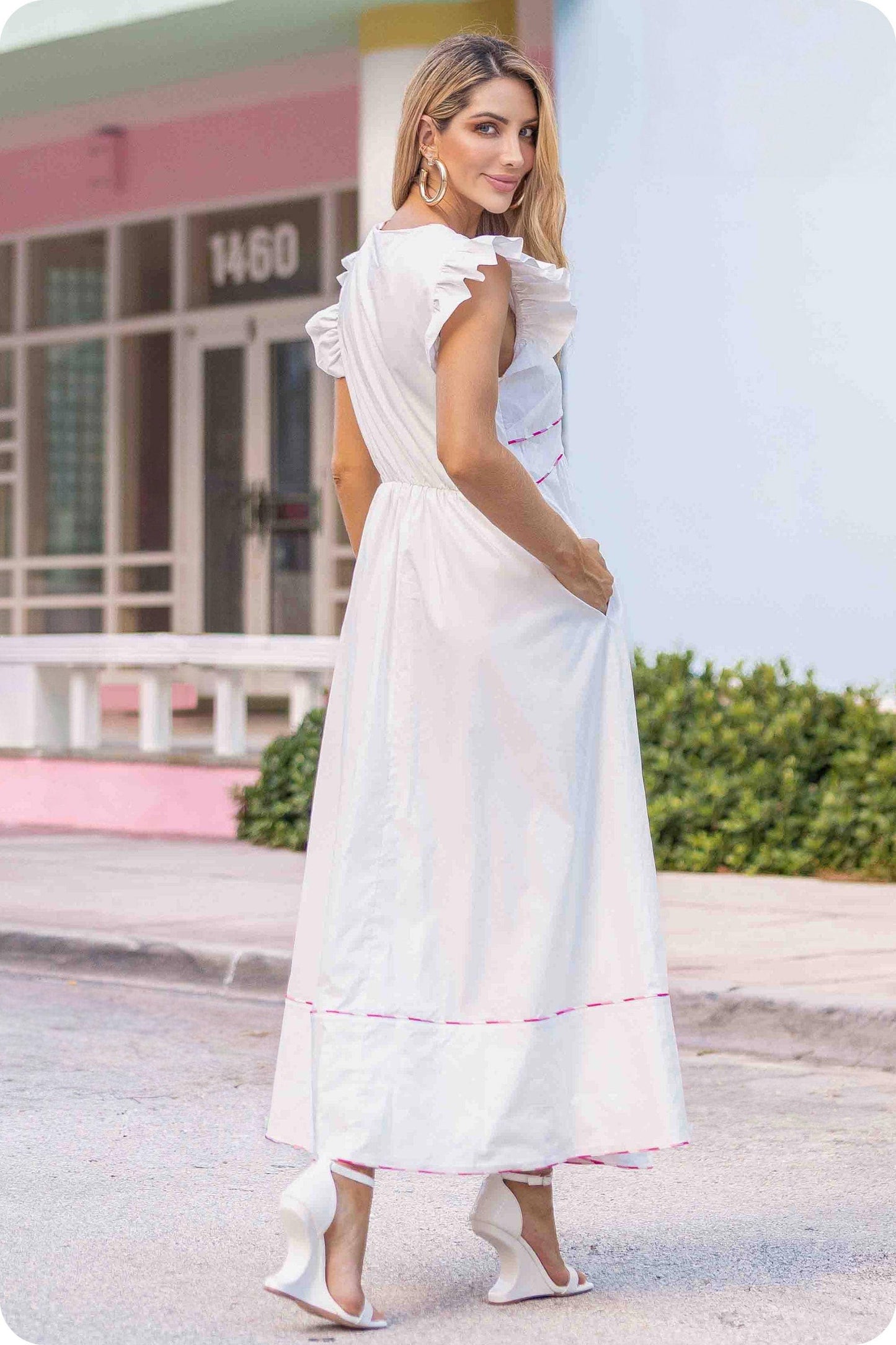 Contrast Multi Color Piping Midi Dress: Chambray