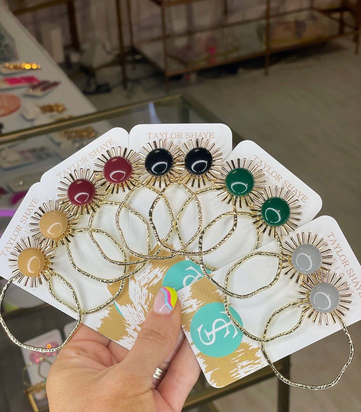 Colorful Sunburst Hoops: Mint
