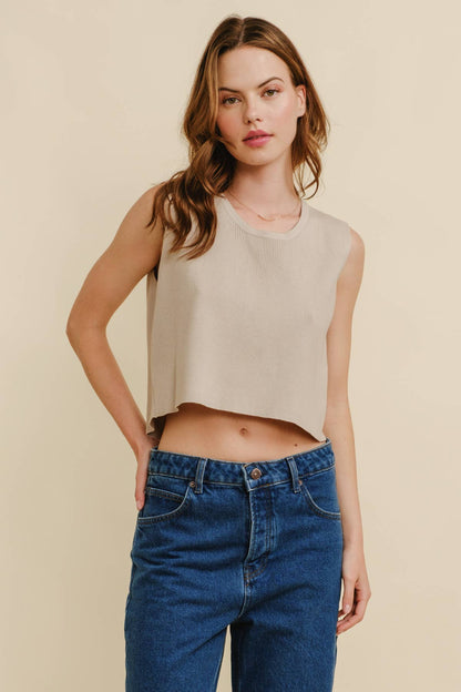 CSW17339 - BACK BOW TIE SLEEVELESS TOP: Crimson