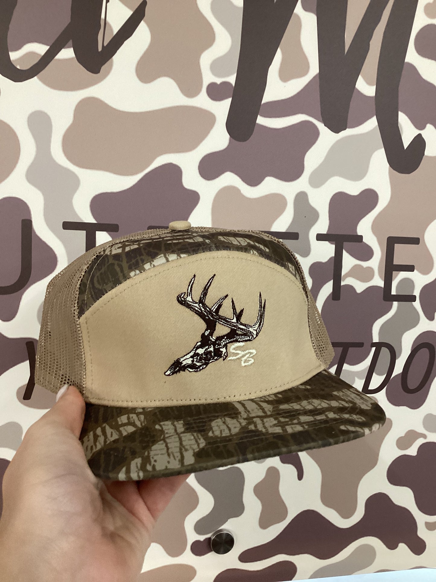 Speckle Bellies - Vintage Skull hat -  Muddy Bottom Vein Camo- 7 Panel
