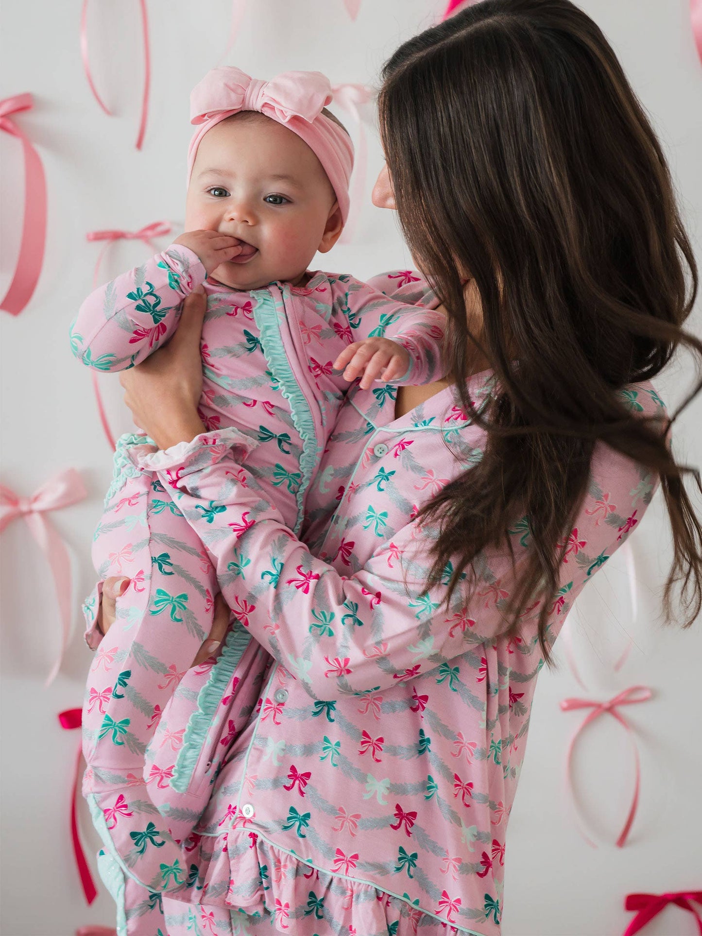 SoftSnooze™ Baby Girls Cotton Modal Sparkle Pink Tinsel Tidings Footed Ruffle One Piece Pajama
: Pink