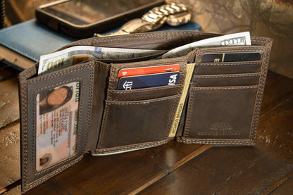 Lab Men's Trifold Woven Patch Leather Wallet.