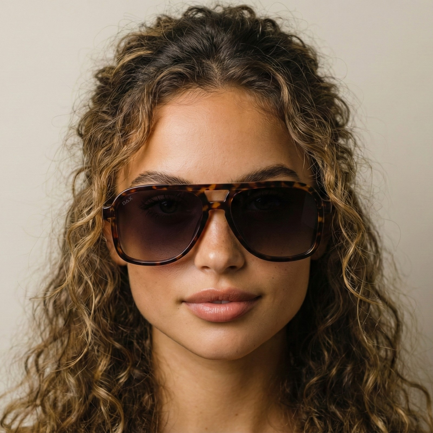 Cruz - Unisex Aviator Sunglasses – Polarized Hair-Friendly: Tortoise