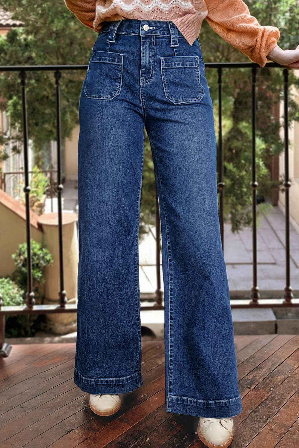 Wide Leg Pocketed High Waist Jeans: Sail Blue / 8