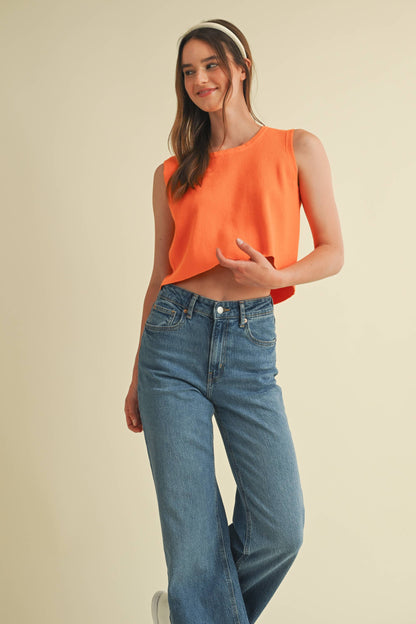 CSW17339 - BACK BOW TIE SLEEVELESS TOP: Crimson