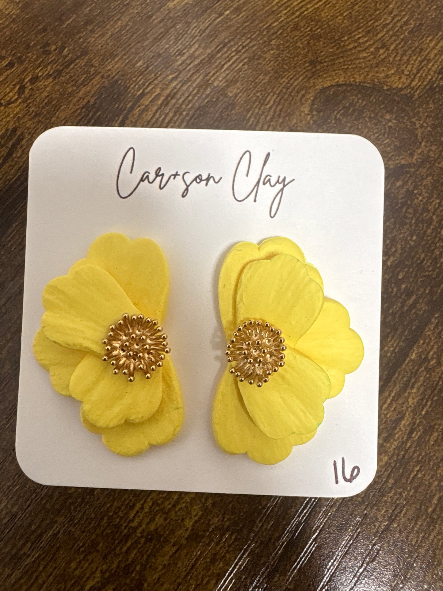 Car+son Clay Spring Half Flower Earrings
