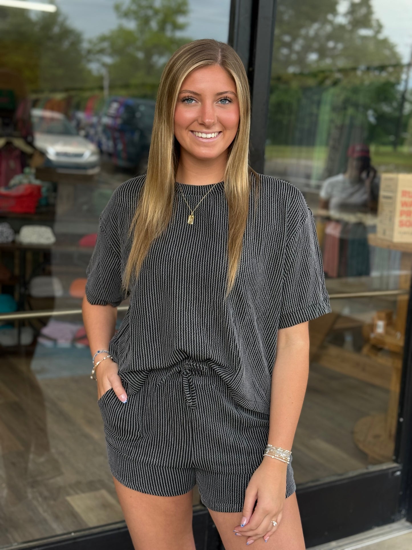 RIBBED ROUND NECK TOP AND SHORTS SET: Black