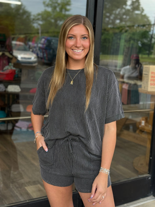 RIBBED ROUND NECK TOP AND SHORTS SET: Black