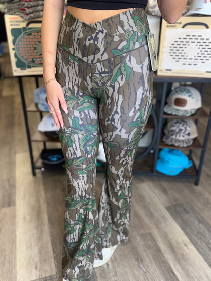 Local Girl Outfitters - LG Leggings - Greenleaf