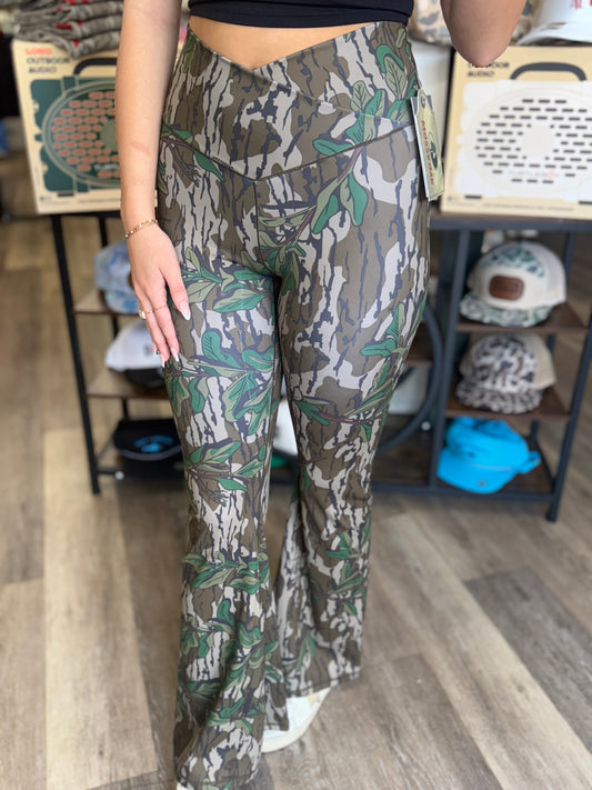 Local Girl Outfitters - LG Leggings - Greenleaf