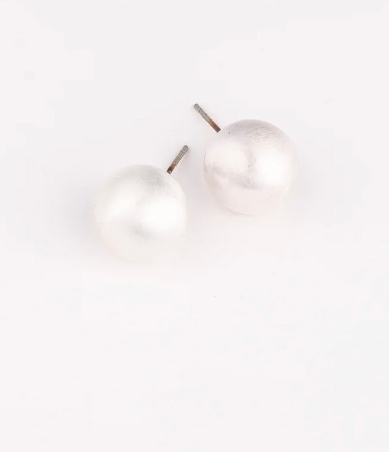 Michelle Mcdowell Grenada Earrings | Brushed Silver | Large
