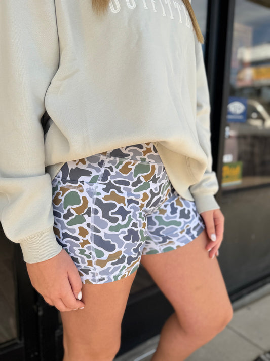 Local Girl Biker Shorts - Localflage Bluff