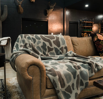 Burlebo Sherpa Blanket - Classic Deer Camo