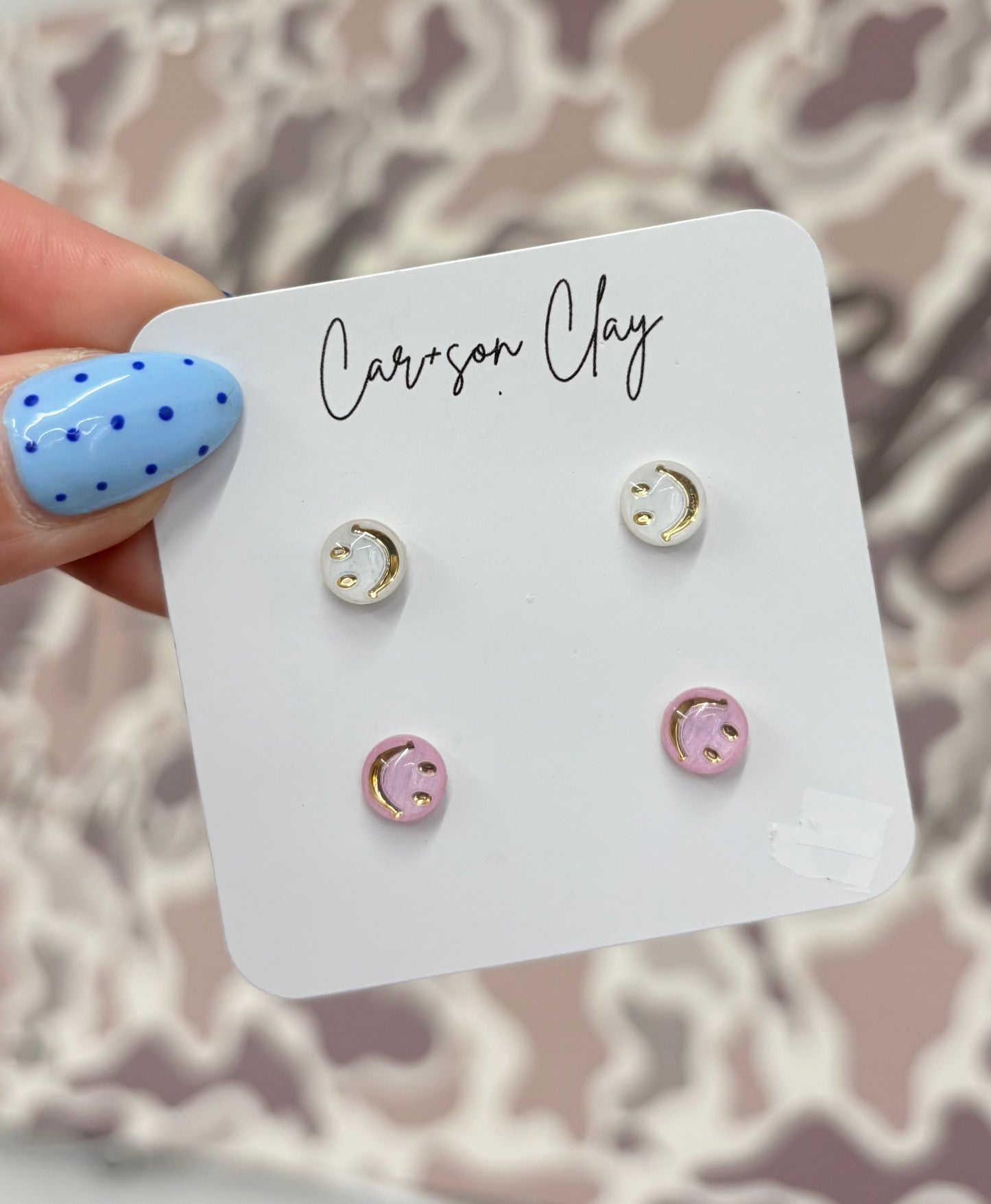 Car+son Clay Smiley Face Studs White/Pink