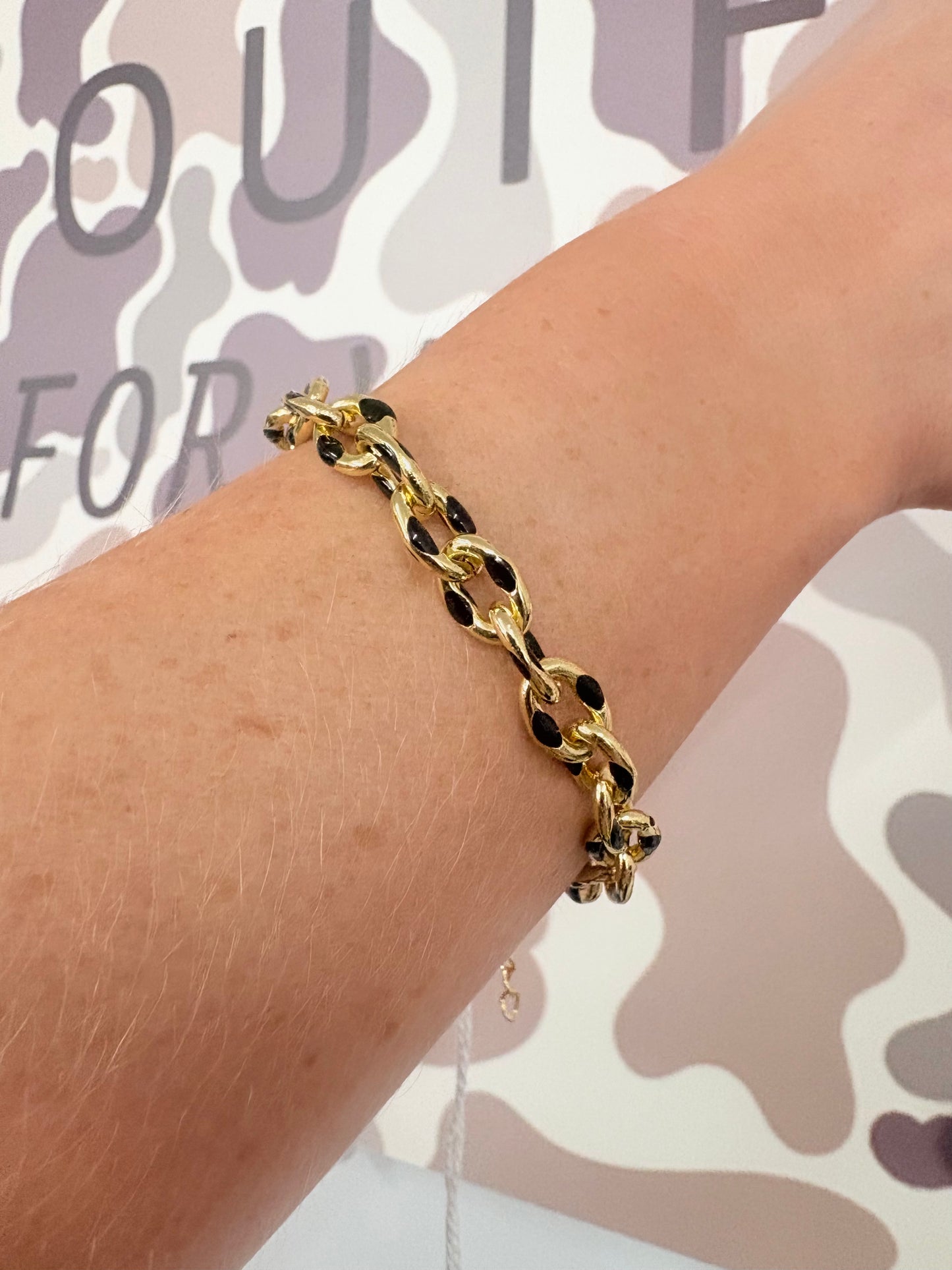 Ezzy Magnetic Bracelet: Black