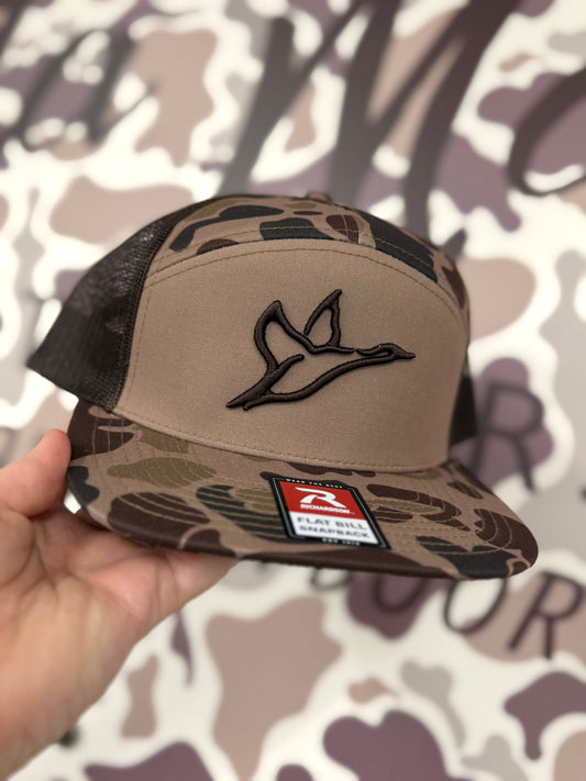 Combat Waterfowl 7 PANEL BARK DUCK CAMO HAT |
BROWN ICON