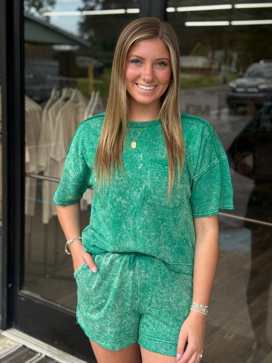 Mineral Washed Comfy Knit Top & Shorts Set: KELLY GREEN