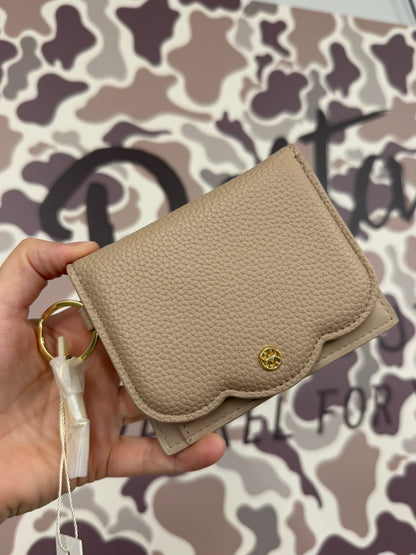Mary Square Scalloped ID Wallet