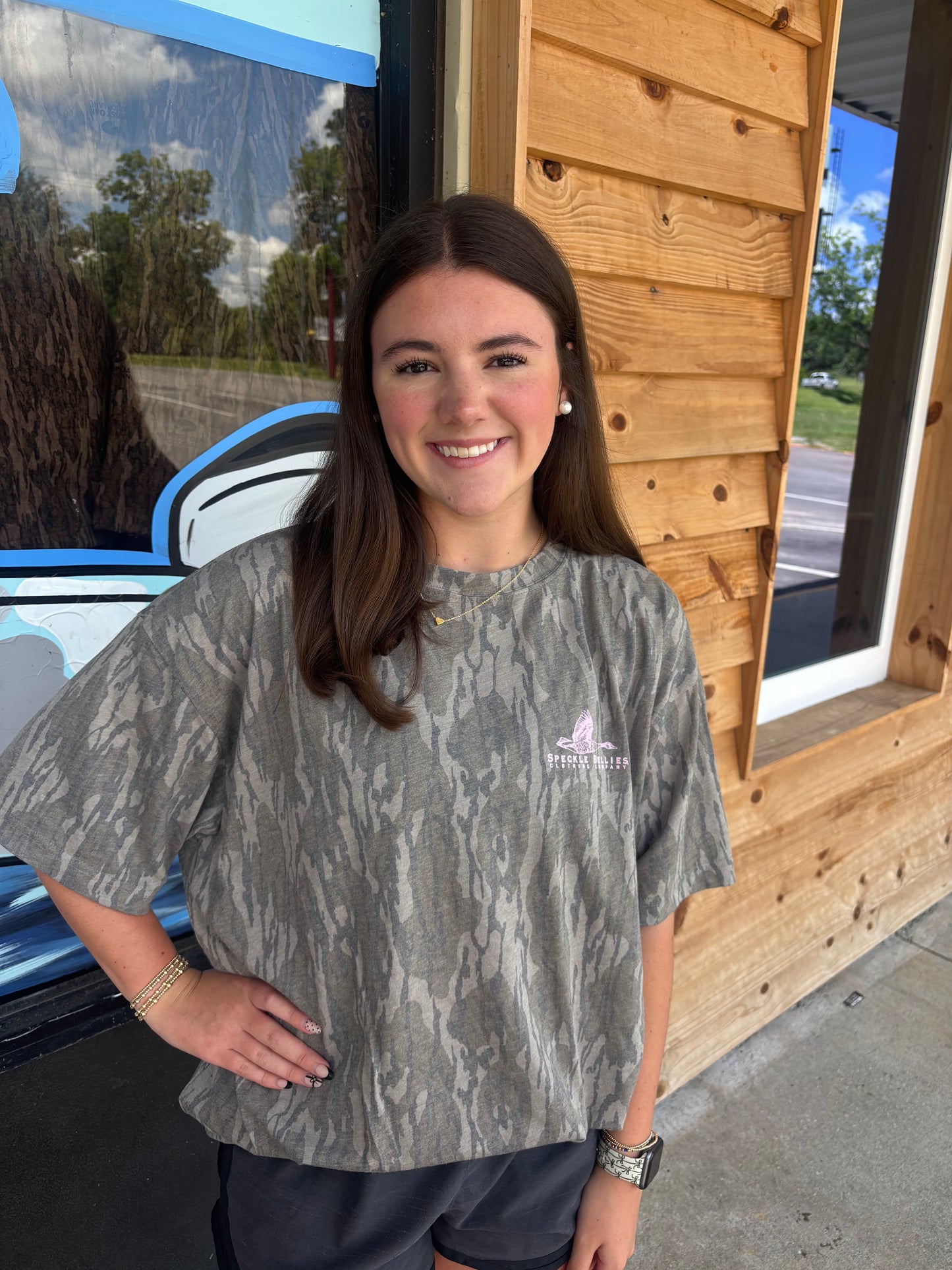 Mossy Oak Goose Pink Logo: Bottomland