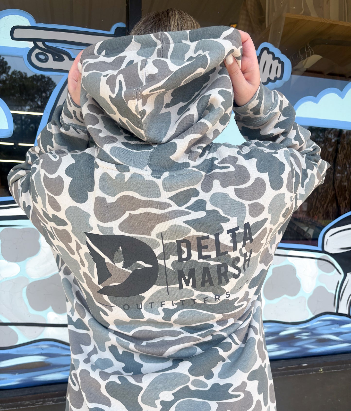 Delta Marsh Flying Duck Hoodie - Desert Camo