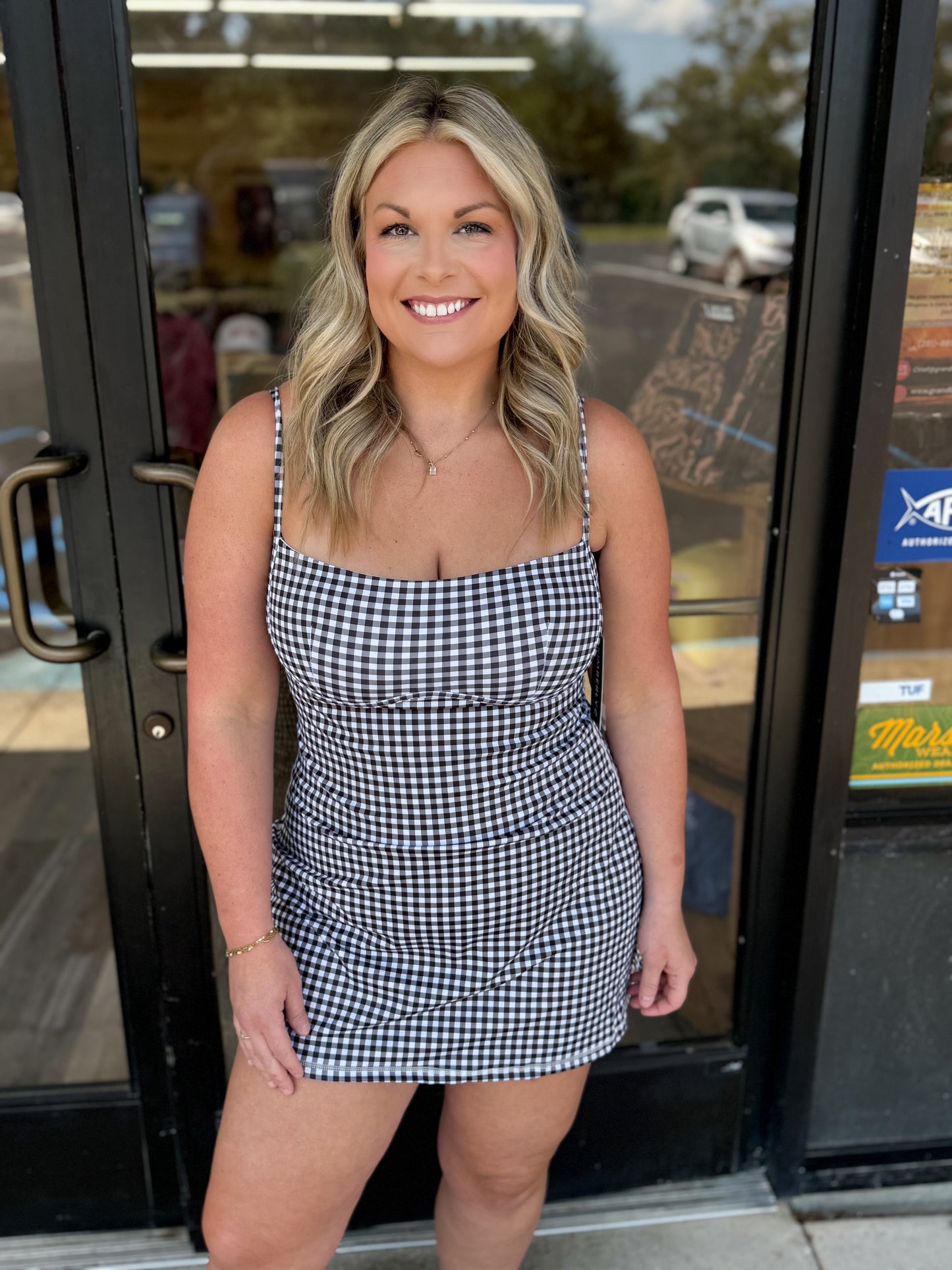 Gingham Print Sweetheart Dress: Black Gingham